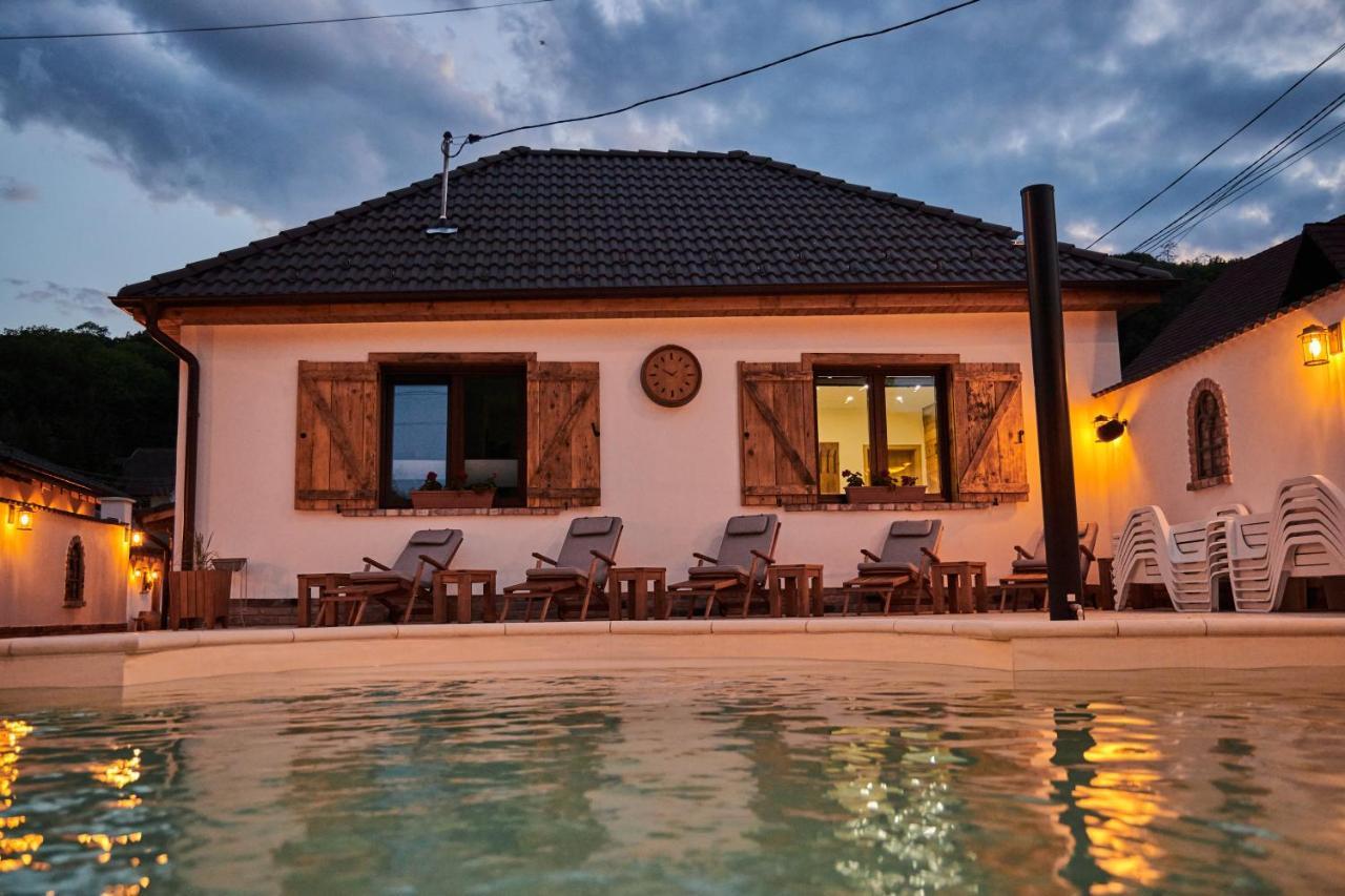 Complex Butoaiele Transilvaniei - Cazare & Spa - Natura - Relaxare Mediaş Dış mekan fotoğraf