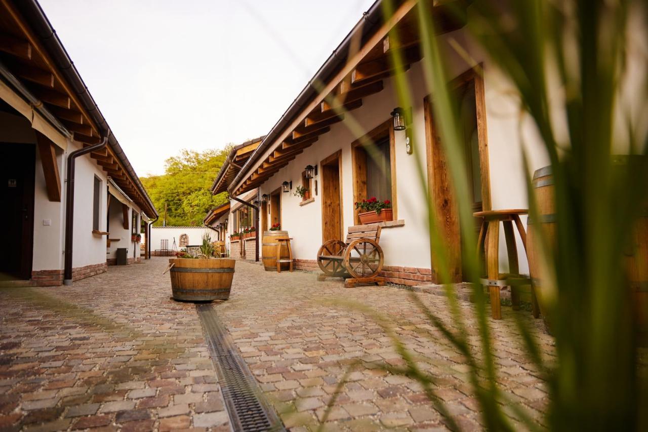 Complex Butoaiele Transilvaniei - Cazare & Spa - Natura - Relaxare Mediaş Dış mekan fotoğraf